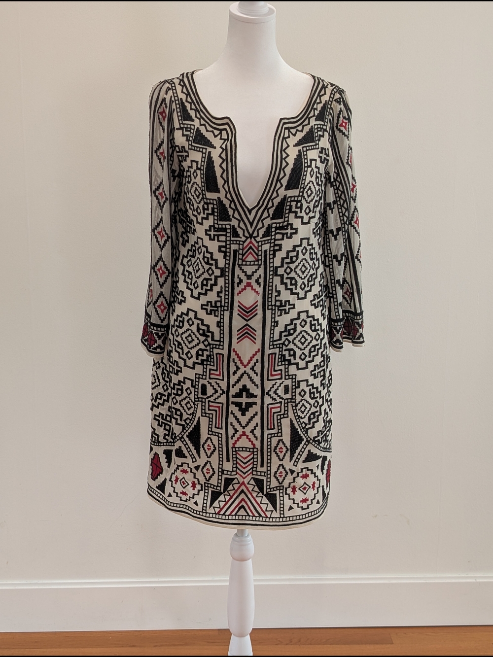 Alice + Olivia Ivory and Black Geometric V-Neck Mini Dress with Pink Accents